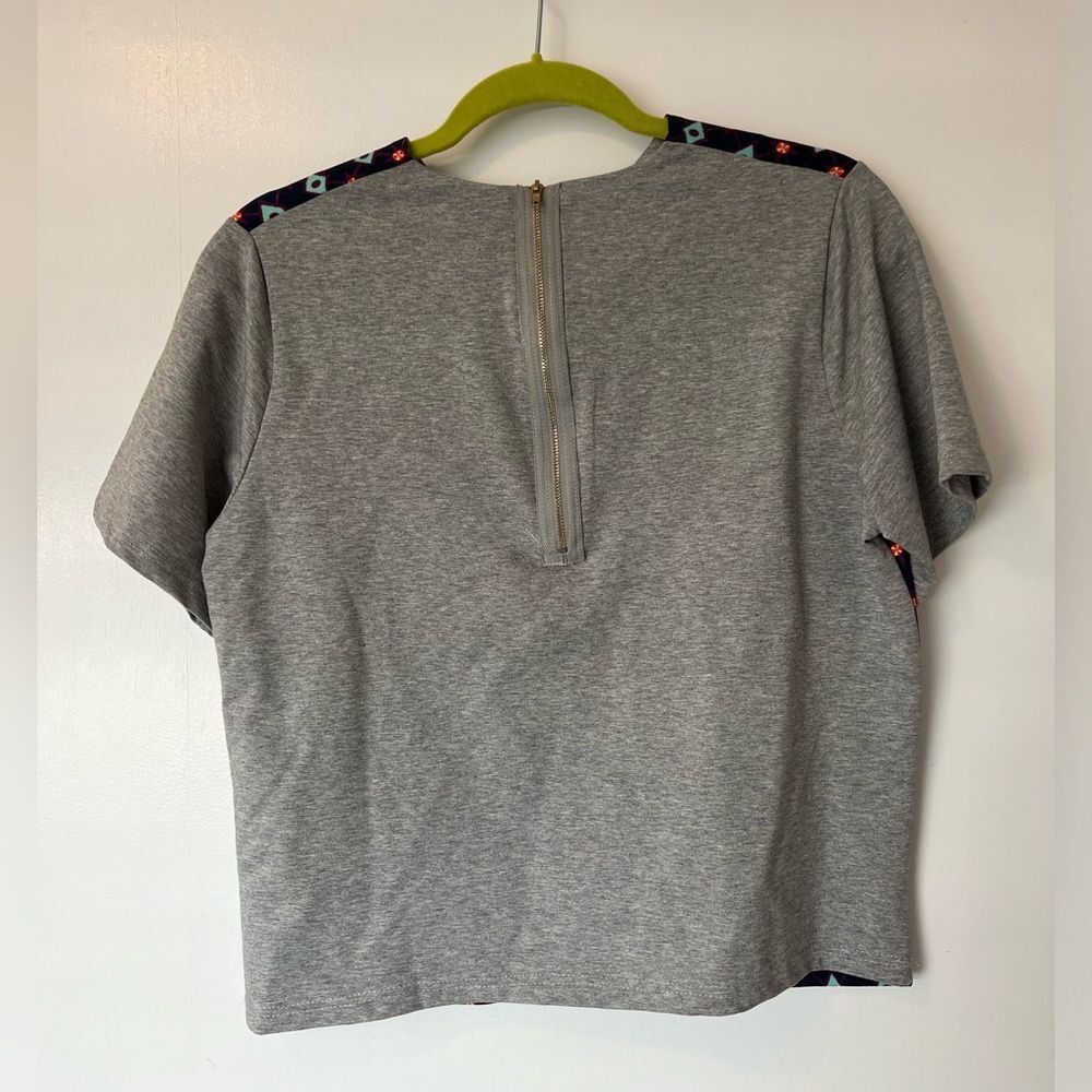 NU New York Boxy Pattered Top - Picture 2 of 6